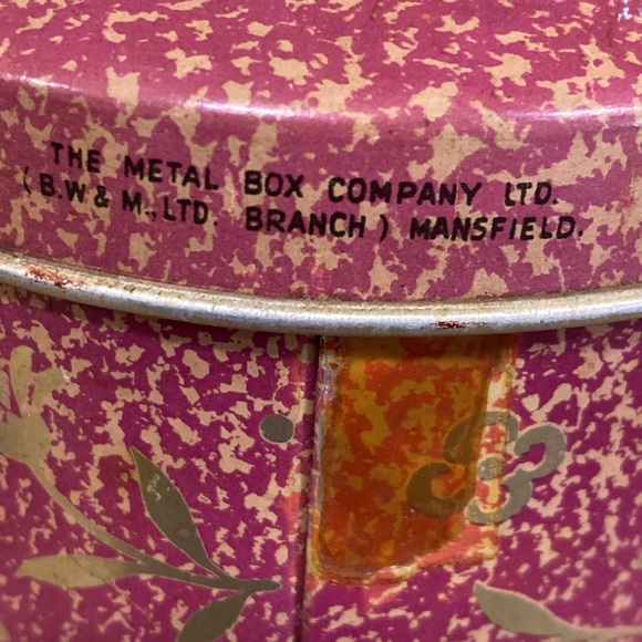 Vintage Easter Egg Candy Tin Pink Litho Chicks Hatching England Metal Box Co - Picture 7 of 7